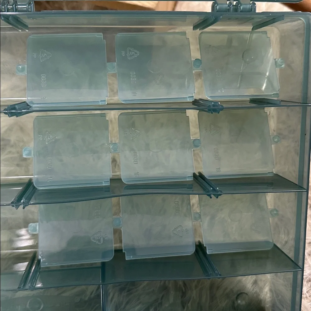 Rubbermaid 1995 Plastic Storage Container Tackle Box Organizer Made In USA Vtg